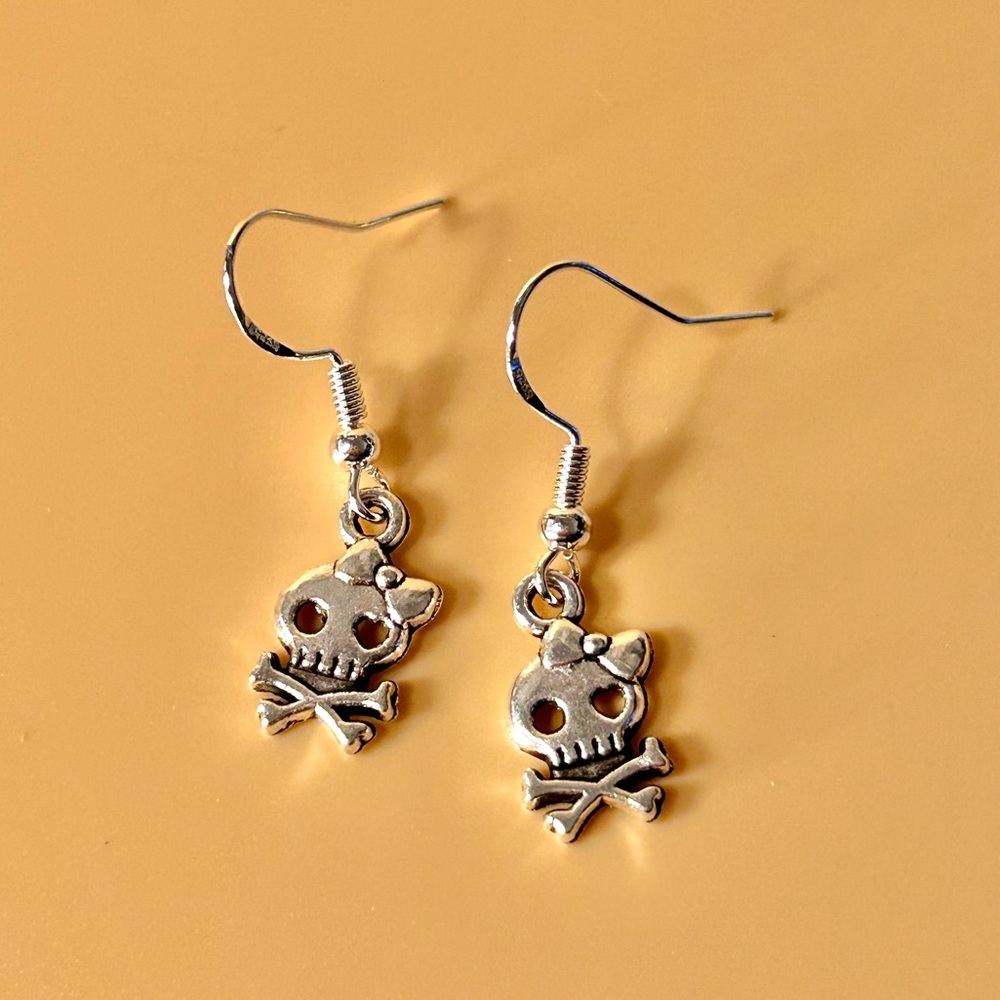 Skull Earrings